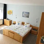 Und - Haus Budinger 4* Alf