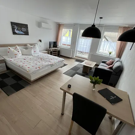 Und - Haus Budinger *