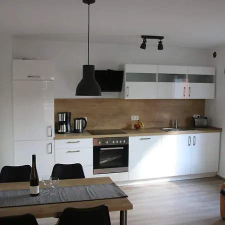 Und - Haus Budinger Guest house Alf