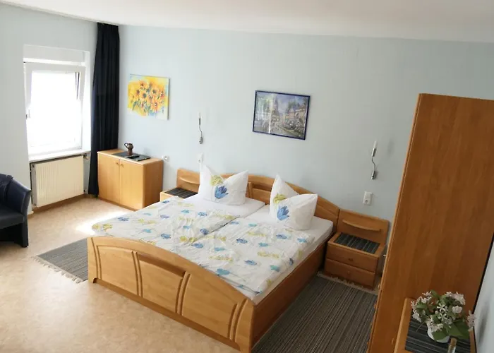 Und - Haus Budinger 4* Alf