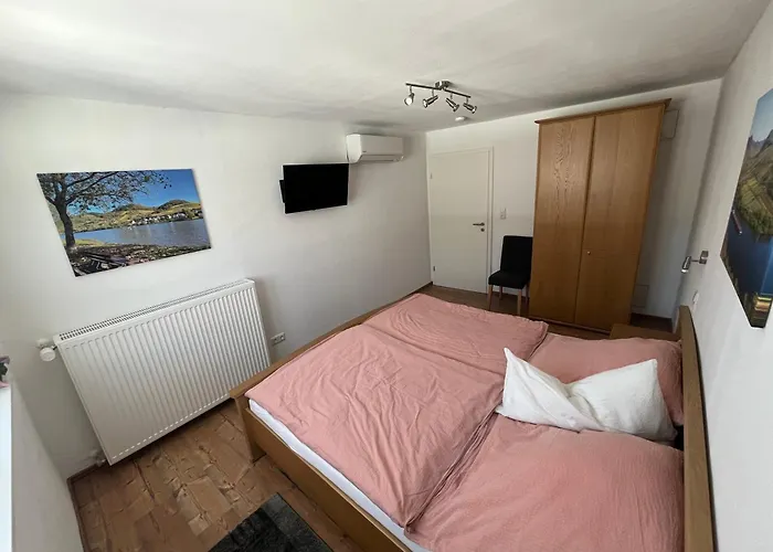 Und - Haus Budinger Alf