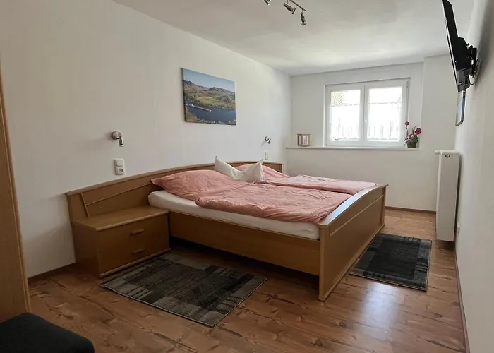 Und - Haus Budinger Alf