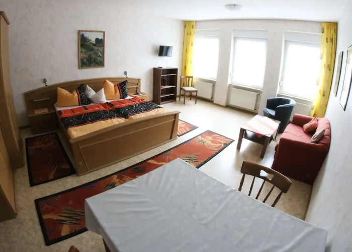 Und - Haus Budinger 4* Alf