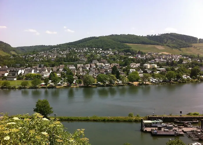 Und - Haus Budinger Alf