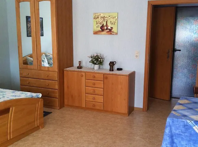 Und - Haus Budinger Alf