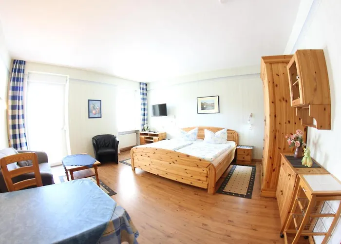 Und - Haus Budinger 4* Alf