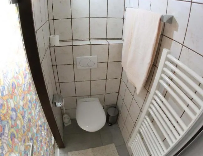 Und - Haus Budinger Alf